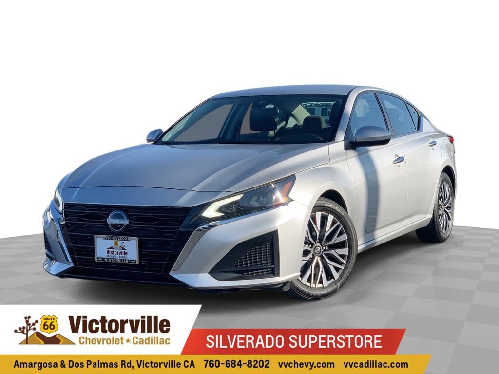 Used 2023 Nissan Altima 2.5 SV Sedan