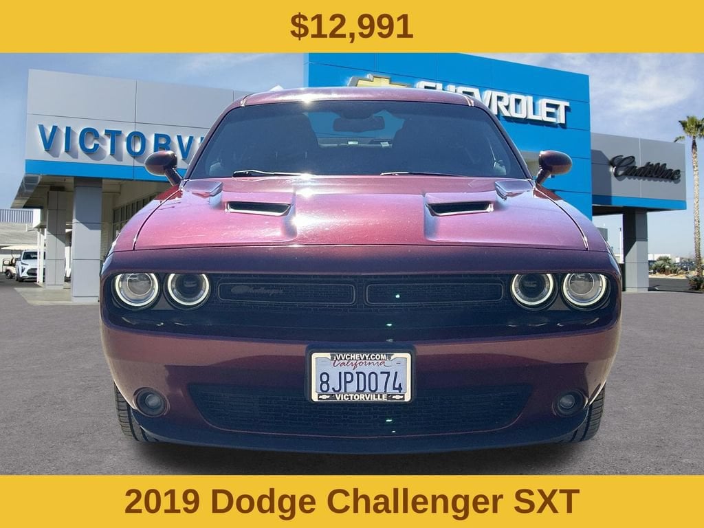 Used 2019 Dodge Challenger SXT with VIN 2C3CDZAG4KH521128 for sale in Victorville, CA