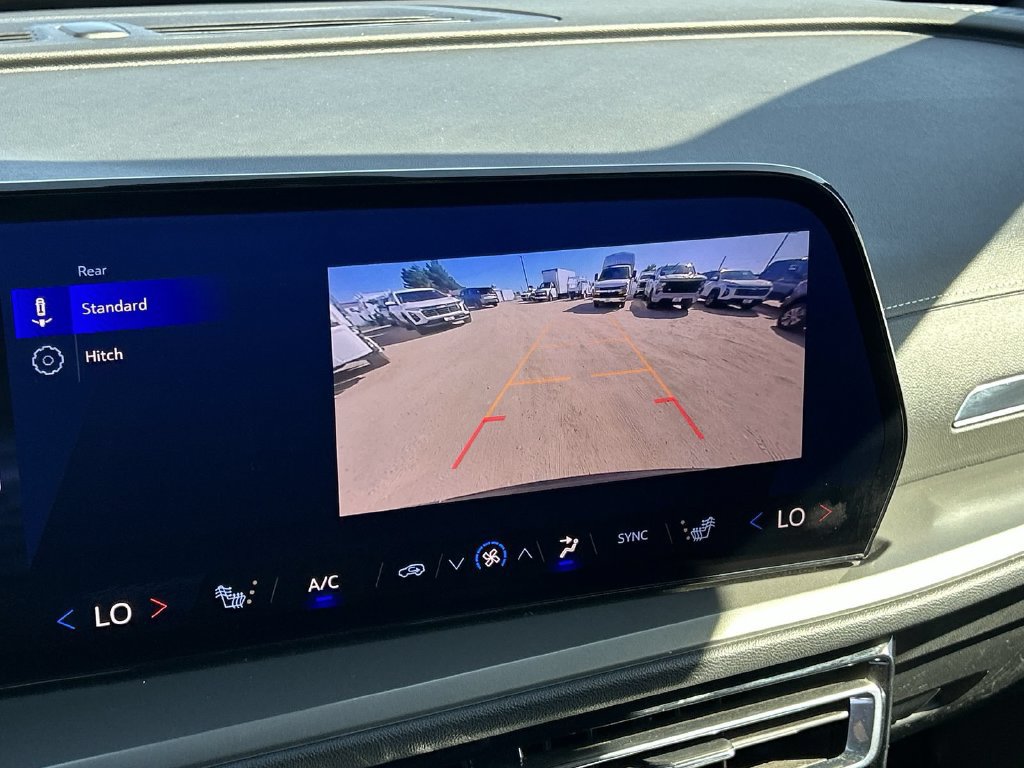 2025 Chevrolet Traverse LT - Photo 12