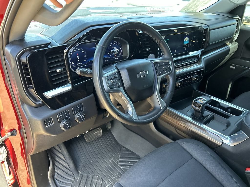 2025 Chevrolet Silverado 1500 LT Trail Boss - Photo 8