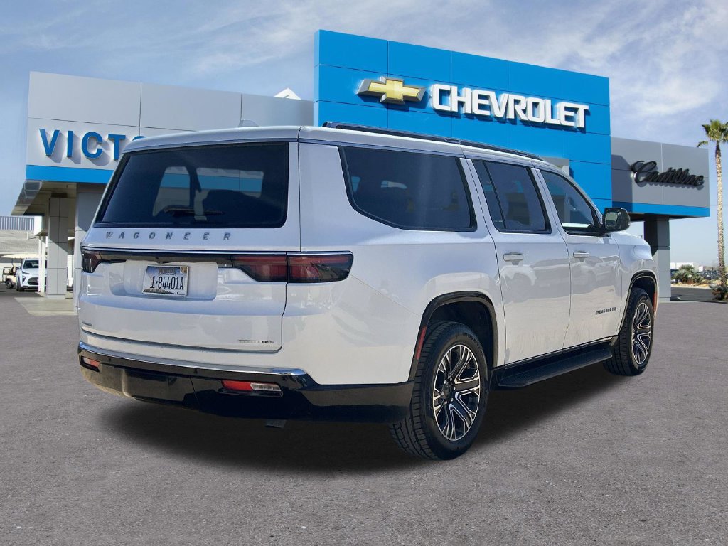 2023 Jeep Wagoneer L Series II - Photo 6