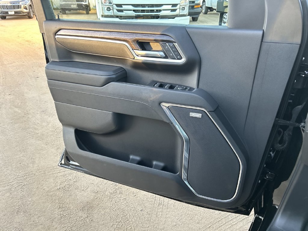 2025 Chevrolet Silverado 2500HD LTZ - Photo 27