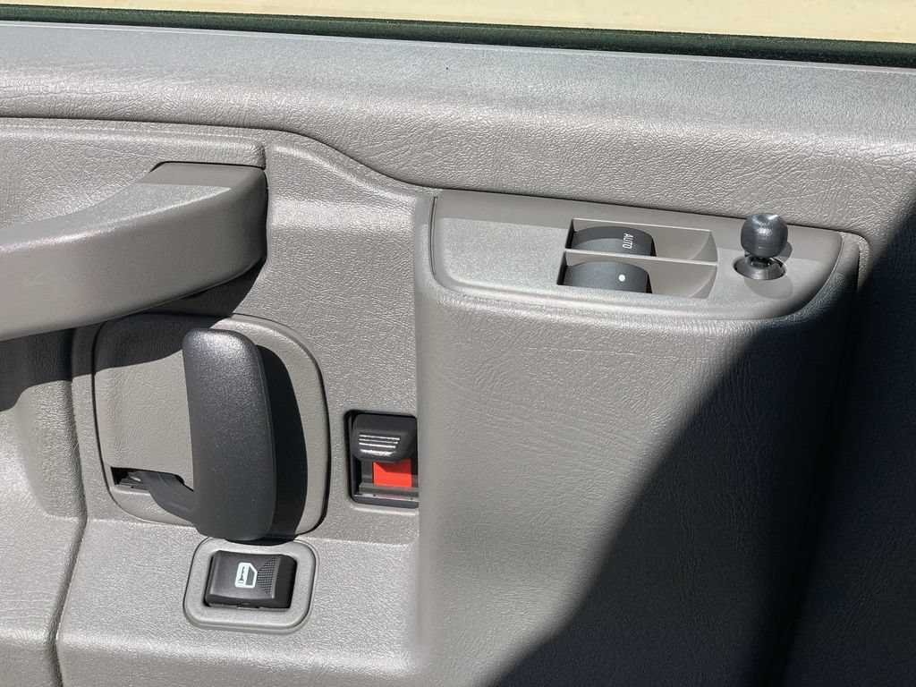 2026 Chevrolet Express Cargo Work Van - Photo 21
