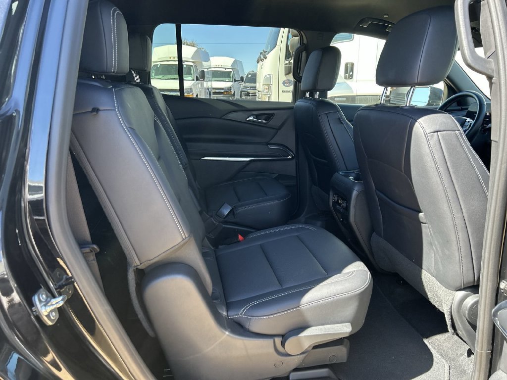 2025 Chevrolet Traverse LT - Photo 31