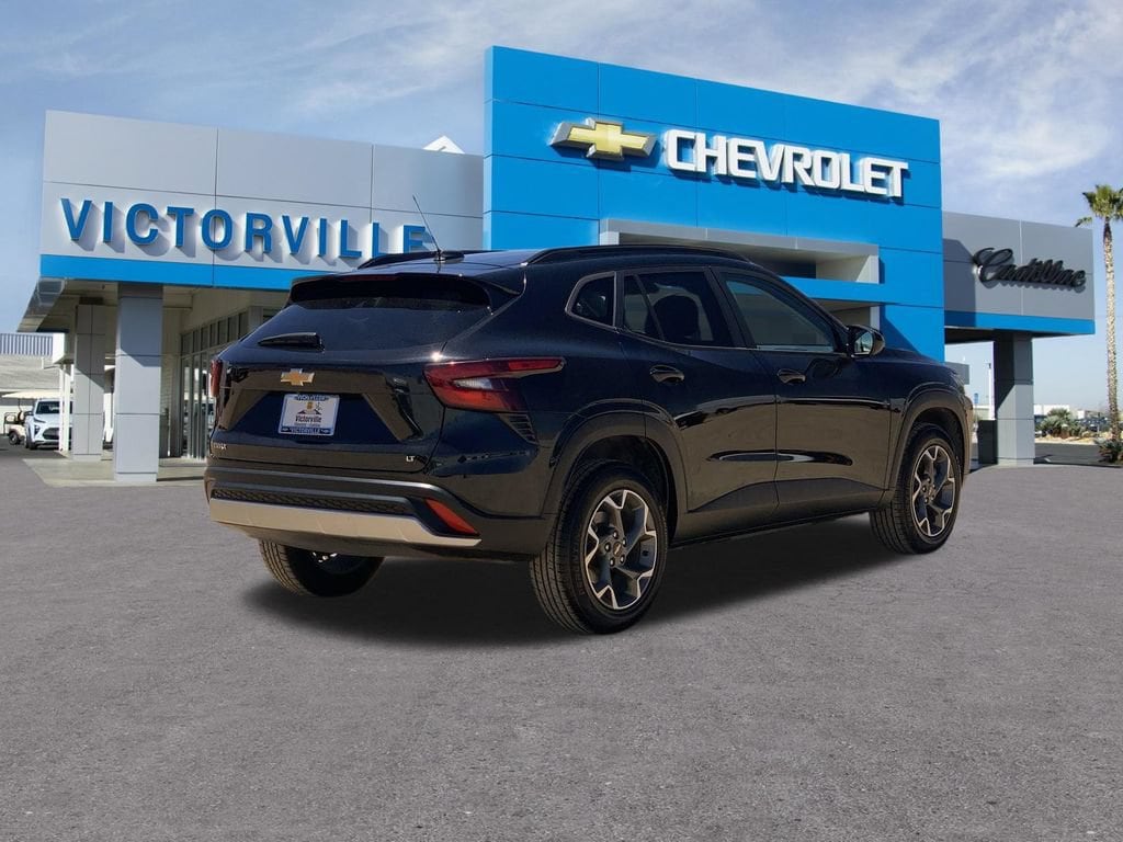 2024 Chevrolet Trax LT - Photo 4