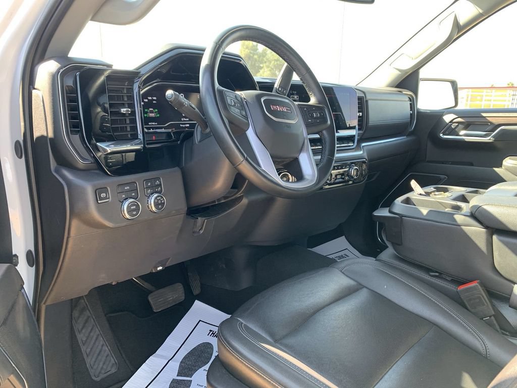 2025 GMC Sierra 1500 SLT - Photo 7