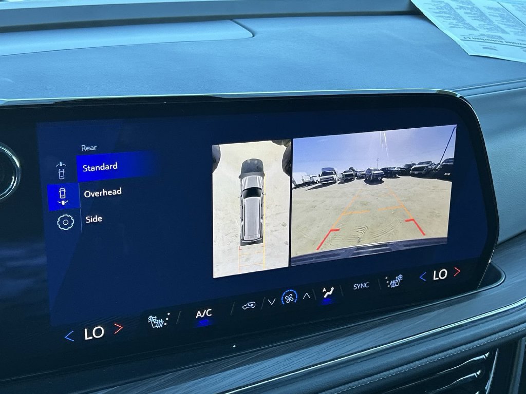 2025 Chevrolet Suburban LT - Photo 12