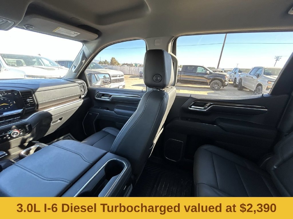 2023 Chevrolet Silverado 1500 photo 3