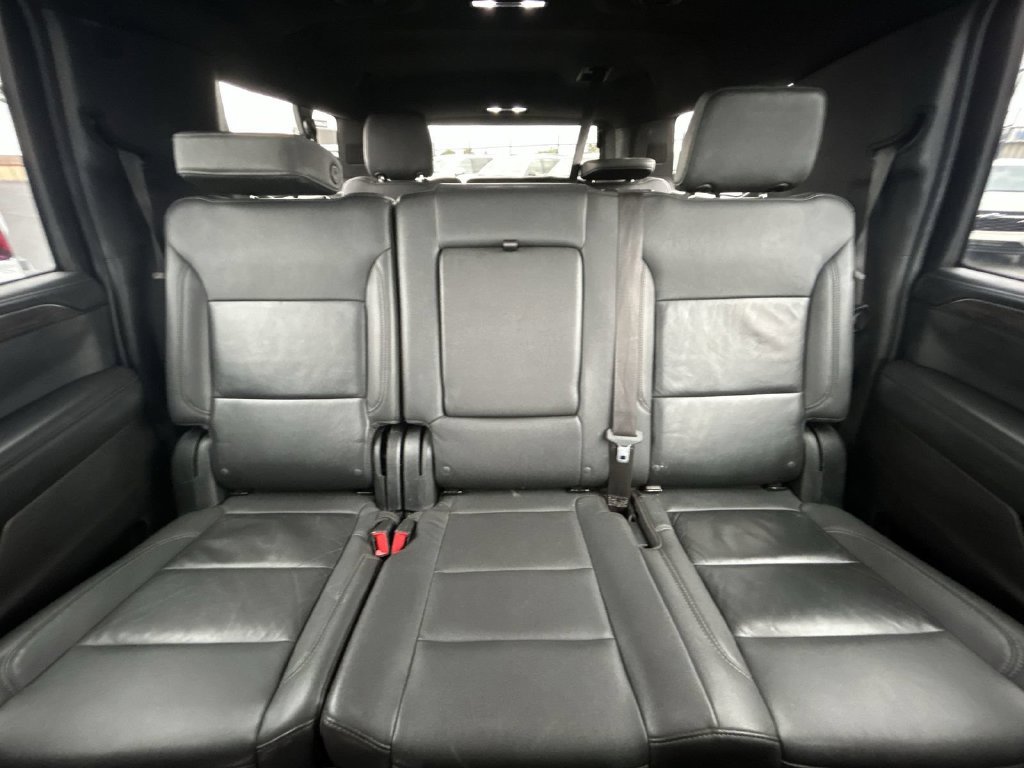 2023 Chevrolet Suburban photo 5