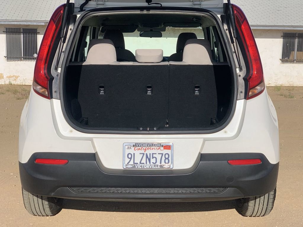 2021 Kia Soul LX - Photo 24