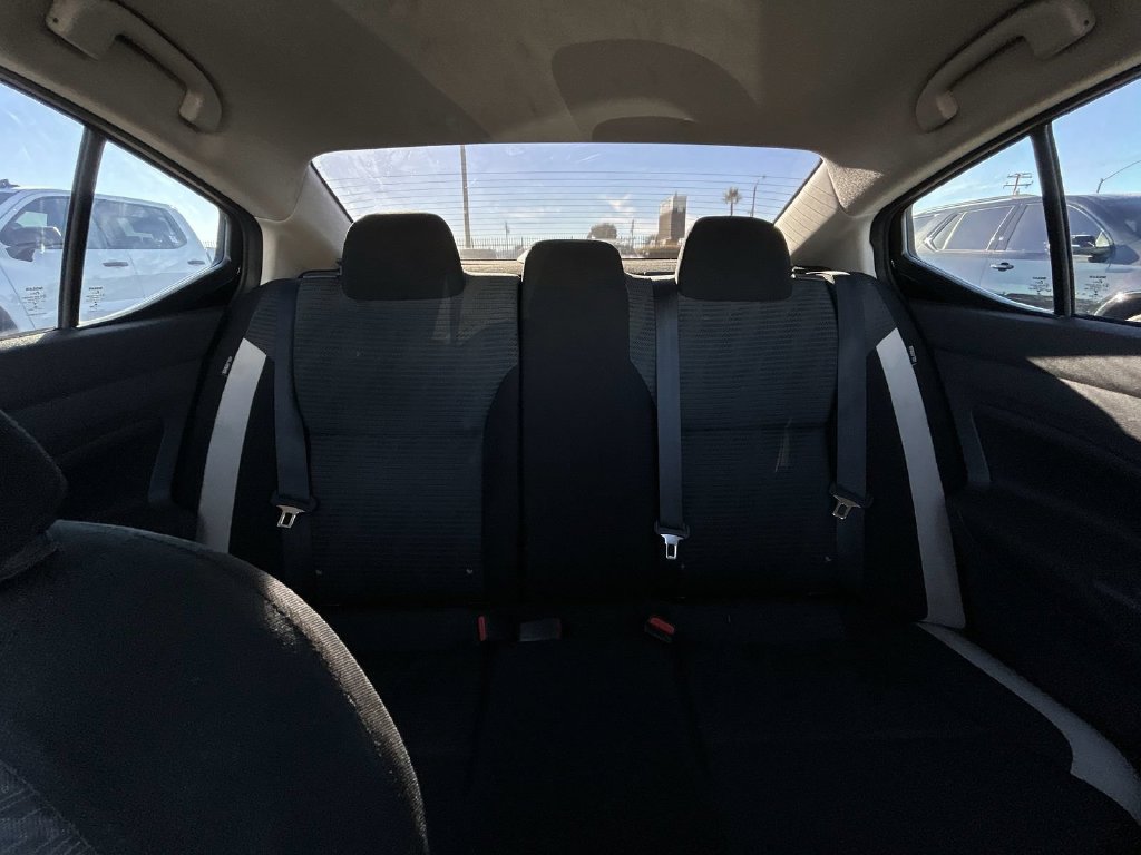 2022 Nissan Versa Sedan SV - Photo 6