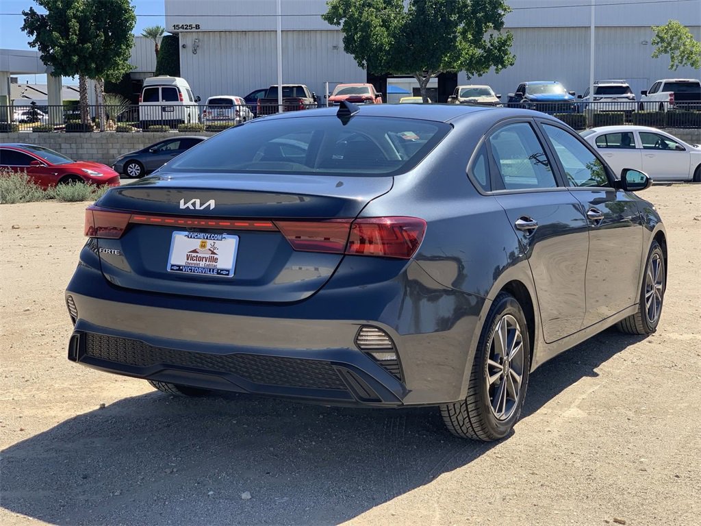 2023 Kia Forte LXS photo 4