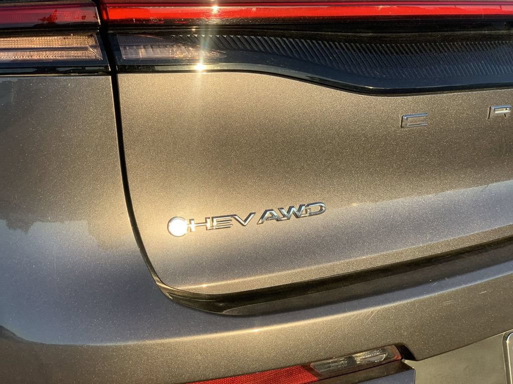 2024 Toyota Crown XLE - Photo 28