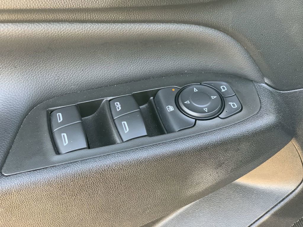 2024 Chevrolet Equinox LT - Photo 21