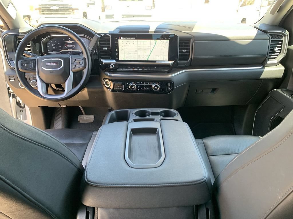 2025 GMC Sierra 1500 SLT - Photo 18
