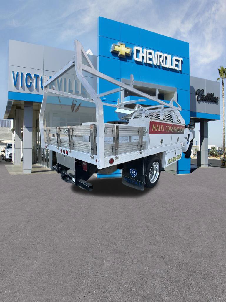 2023 Chevrolet Silverado 4500 Medium Duty Chassis Cab photo 5