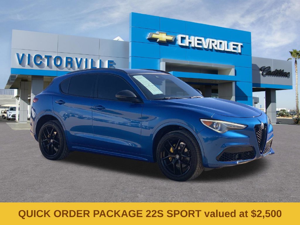 2020 Alfa Romeo Stelvio photo 3