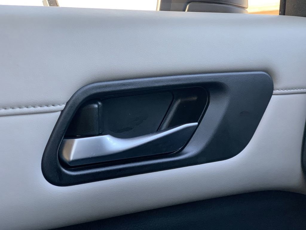 2025 Nissan Pathfinder SL - Photo 17