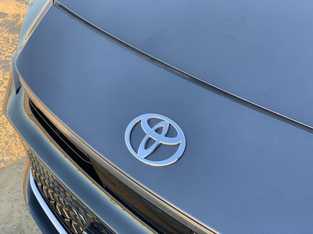 2024 Toyota Crown XLE - Photo 30