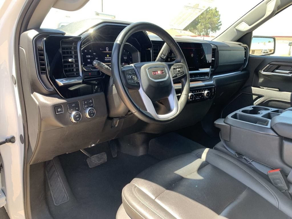 2025 GMC Sierra 1500 SLT - Photo 7