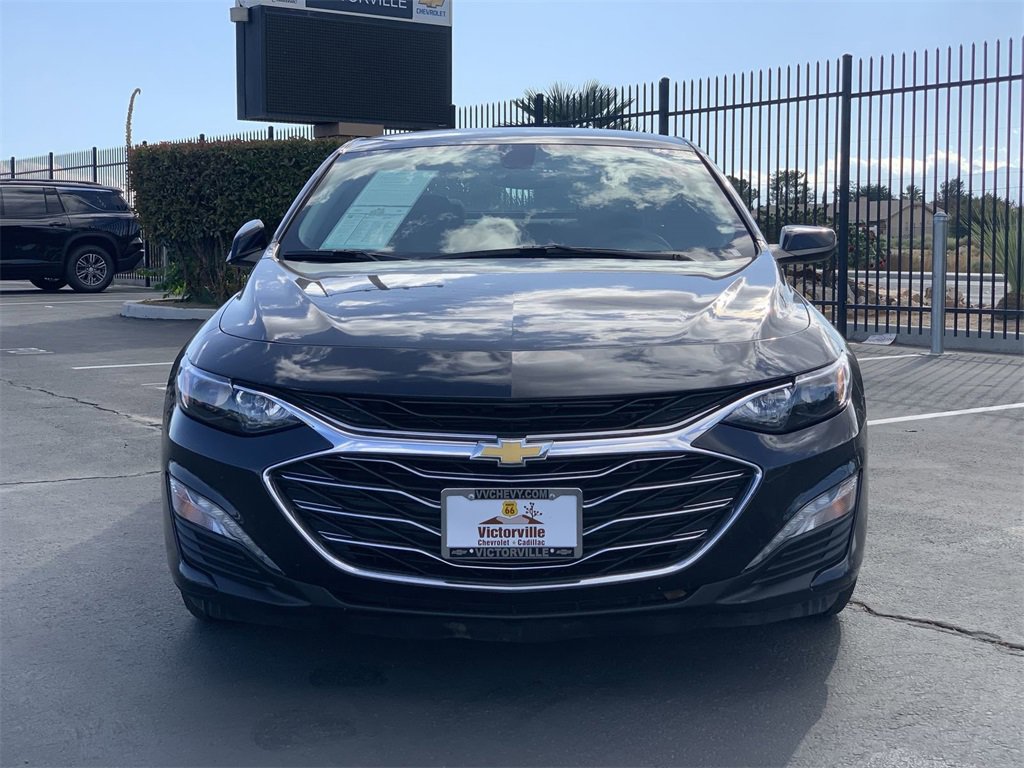 2022 Chevrolet Malibu 1LT photo 2