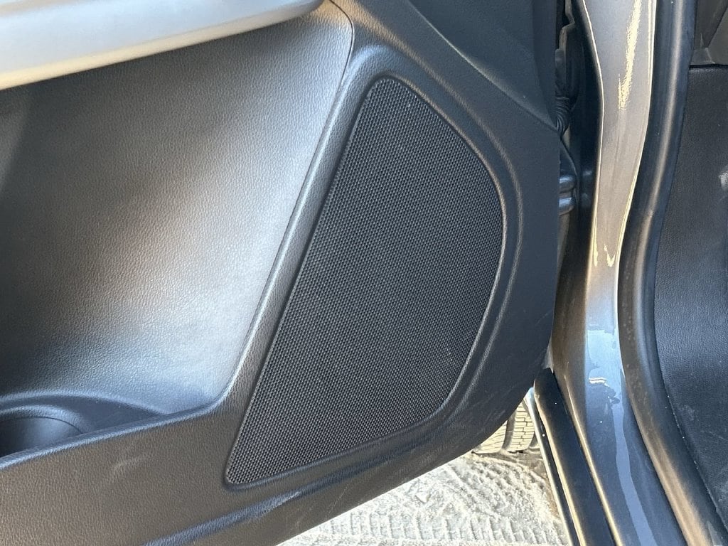2021 Chevrolet Colorado LT - Photo 29