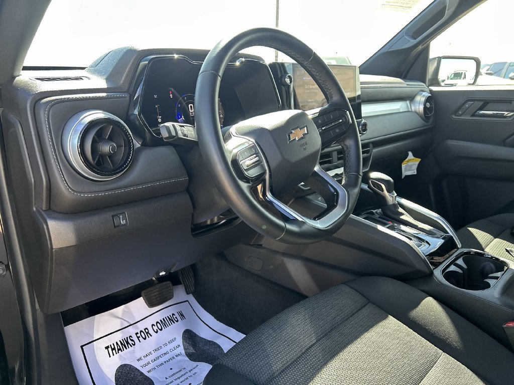 2023 Chevrolet Colorado LT - Photo 13