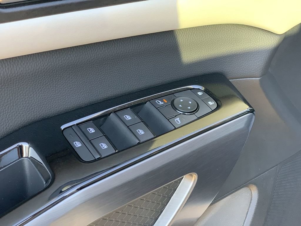 2025 Nissan Pathfinder SL - Photo 22