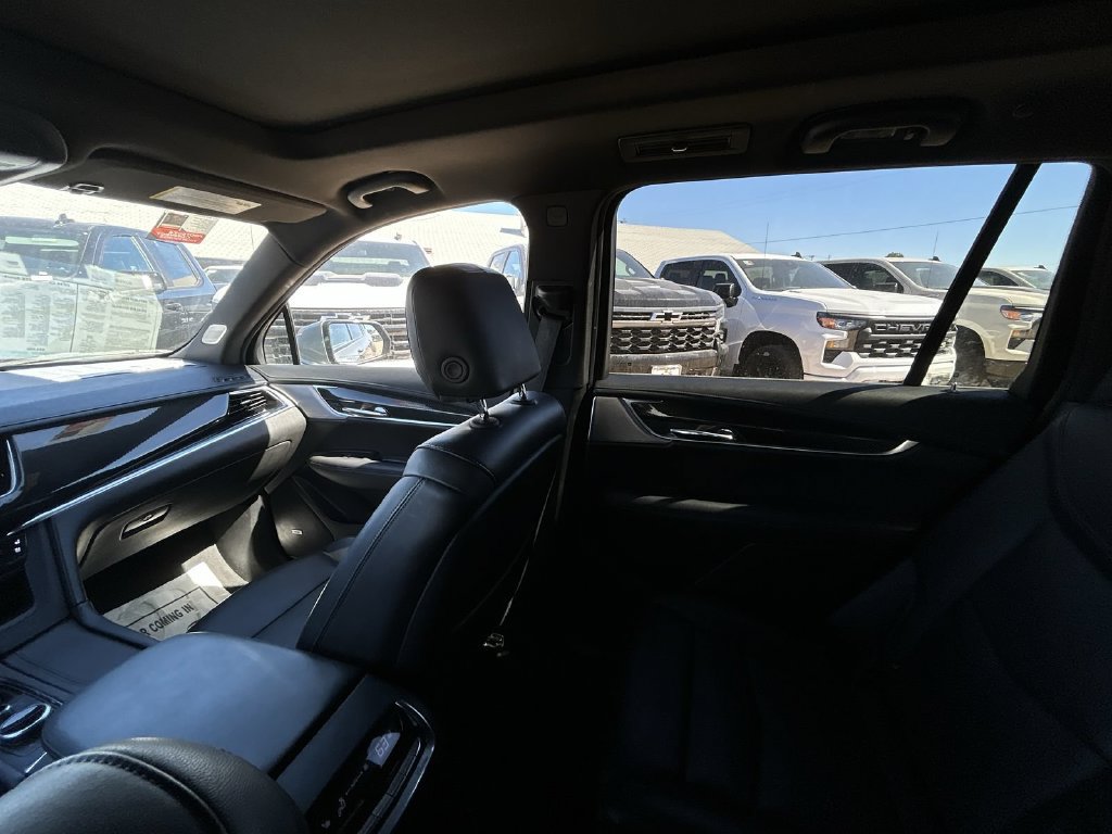 2024 Cadillac XT6 photo 3