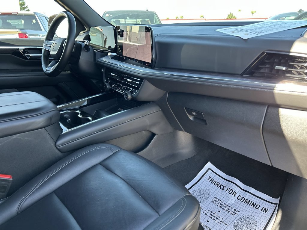 2025 Chevrolet Suburban LT - Photo 27
