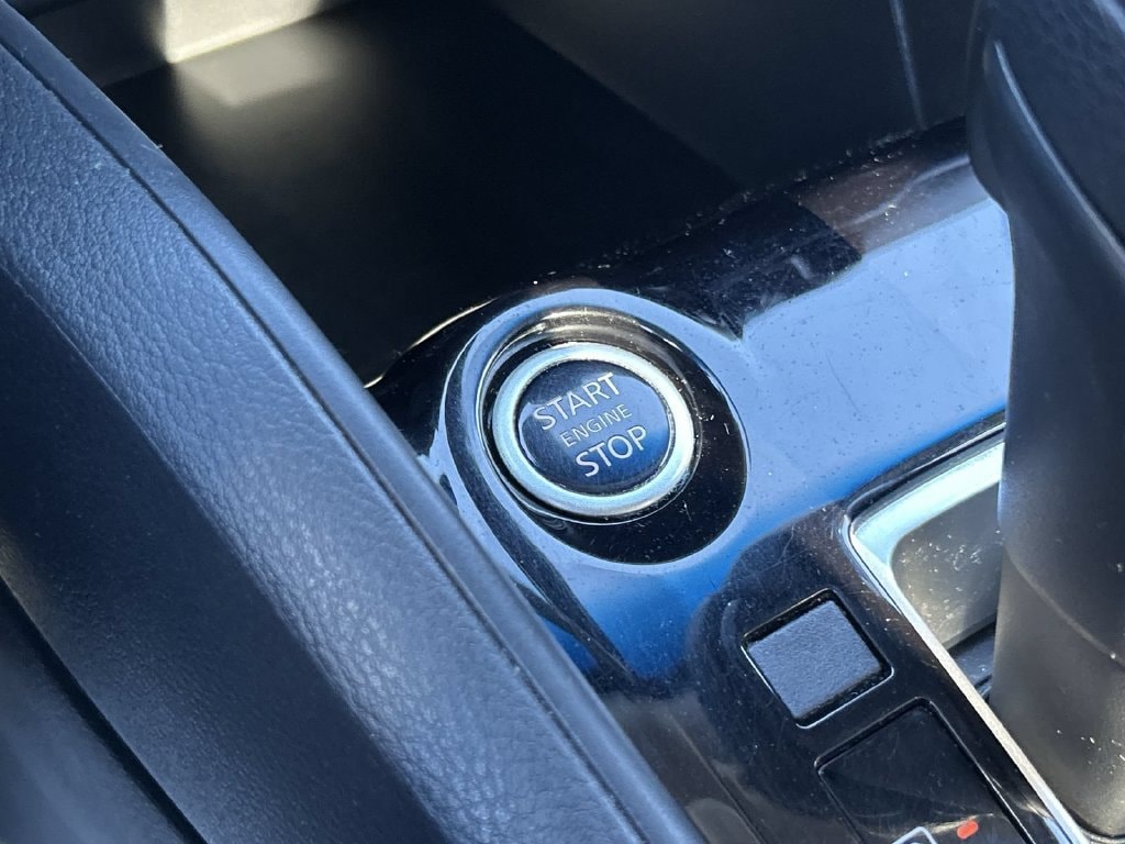 2022 Nissan Versa Sedan SV - Photo 21