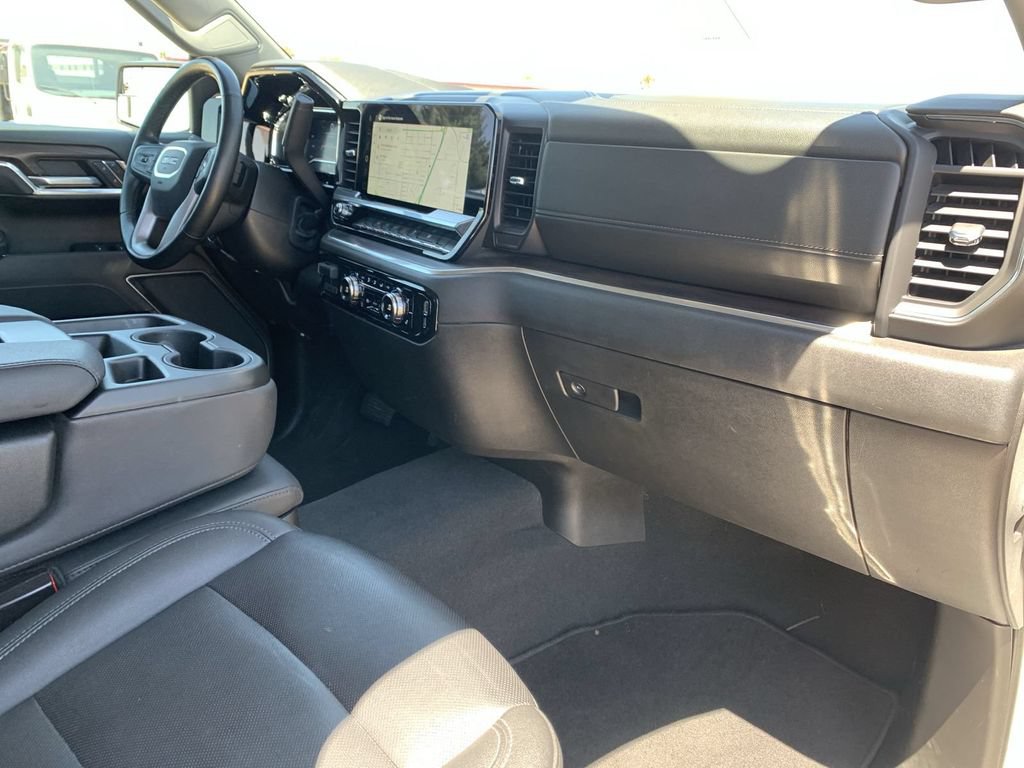2025 GMC Sierra 1500 SLT - Photo 27