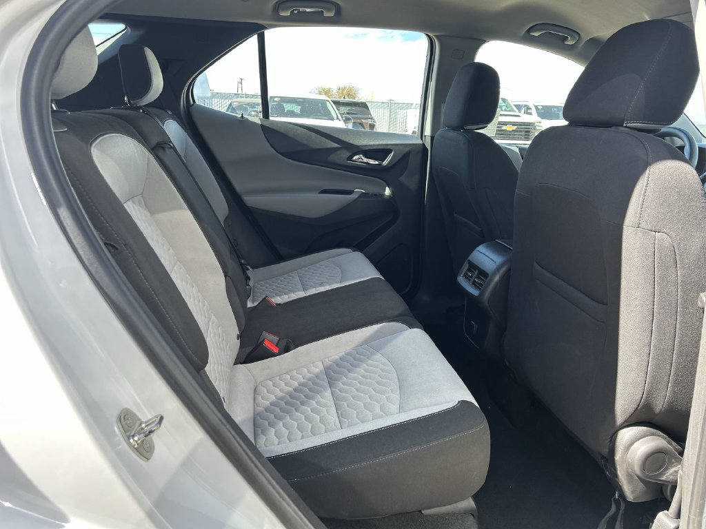 2018 Chevrolet Equinox LS - Photo 31