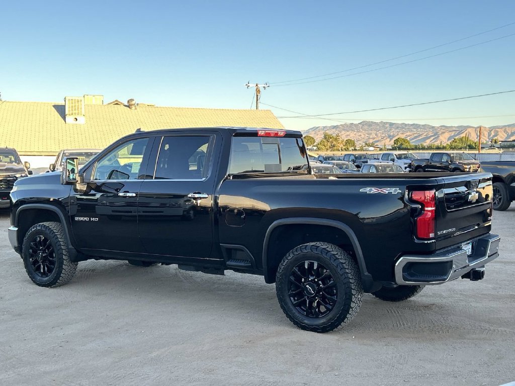 2025 Chevrolet Silverado 2500HD LTZ - Photo 11