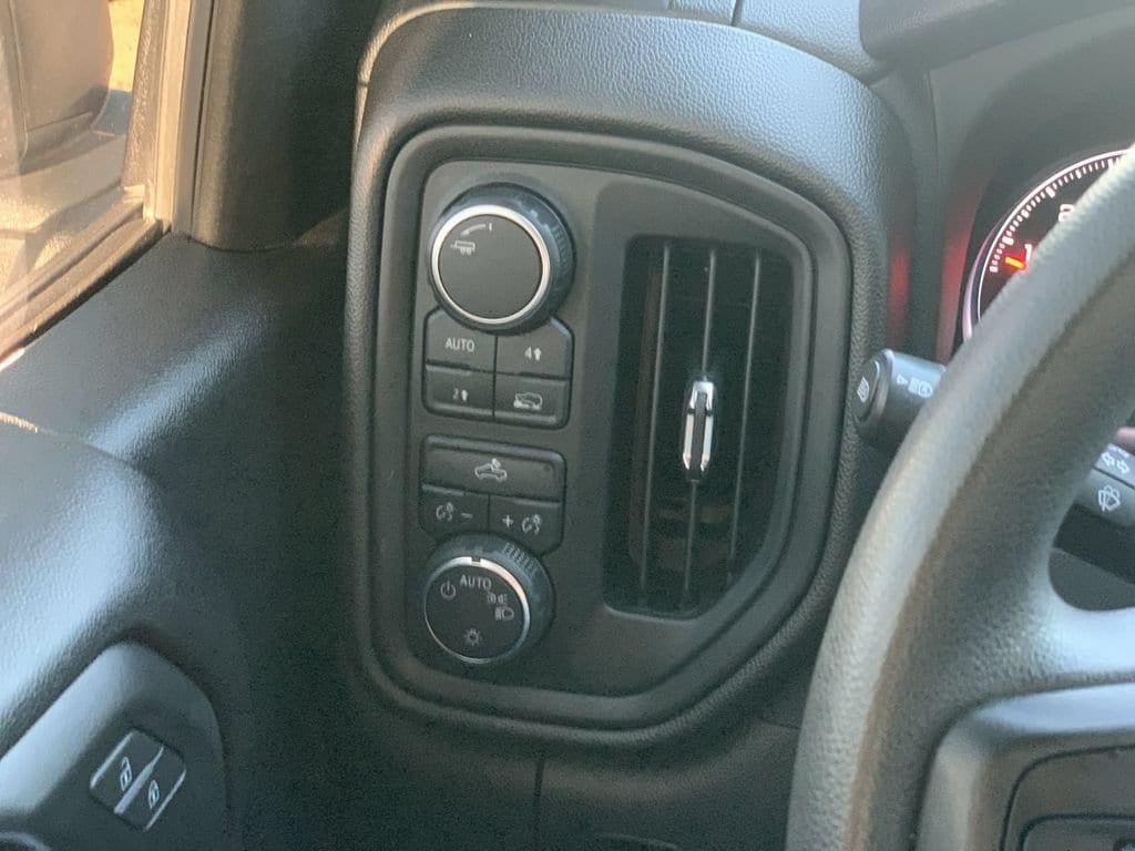 2023 Chevrolet Silverado 1500 Custom - Photo 15
