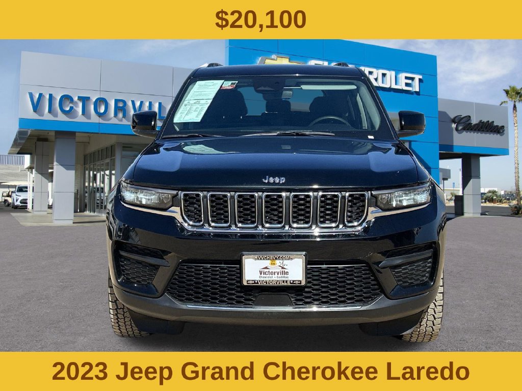 2023 Jeep Grand Cherokee photo 2