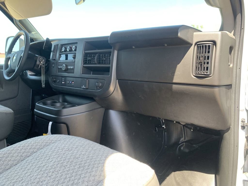 2026 Chevrolet Express Cargo Work Van - Photo 27