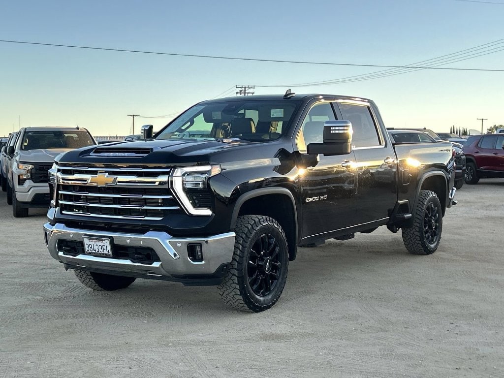 2025 Chevrolet Silverado 2500HD LTZ - Photo 10