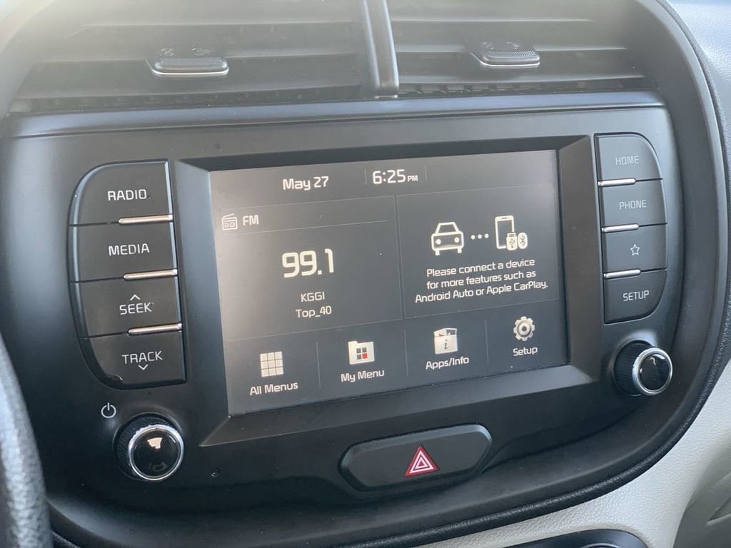 2021 Kia Soul LX - Photo 11