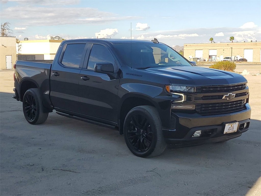 2021 Chevrolet Silverado RST photo 3