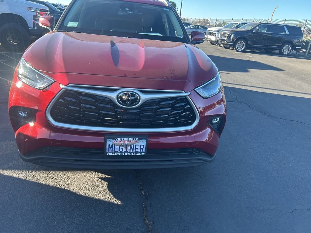 2022 Toyota Highlander XLE photo 4