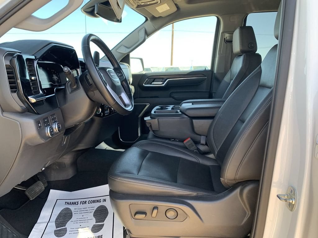 2025 GMC Sierra 1500 SLT - Photo 17