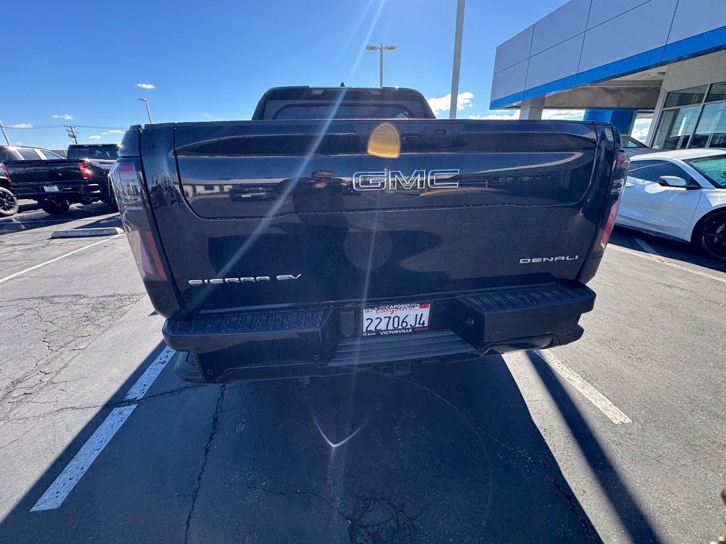 2025 GMC Sierra EV photo 5
