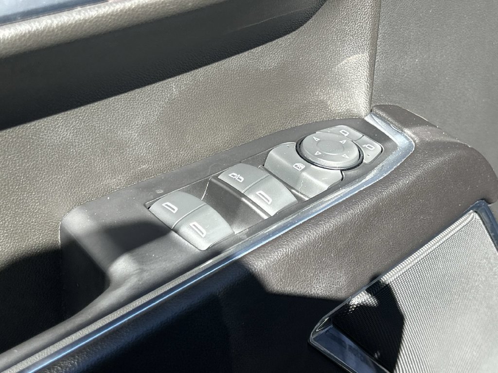 2022 Chevrolet Silverado 1500 LT - Photo 28