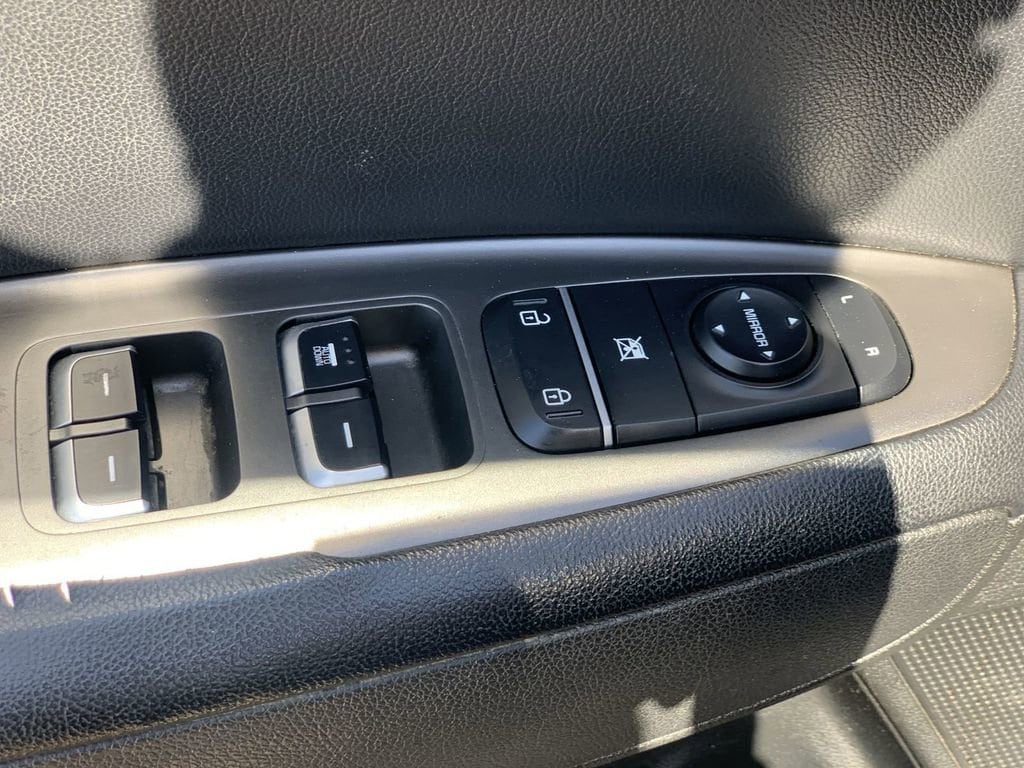 2019 Kia Optima LX - Photo 22