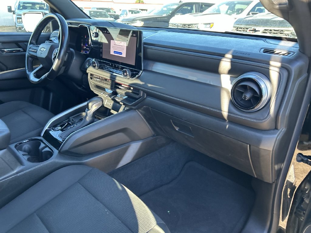 2023 Chevrolet Colorado LT - Photo 32
