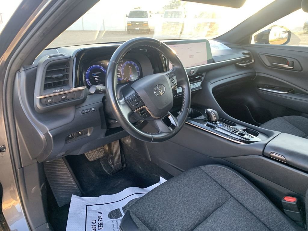 2024 Toyota Crown XLE - Photo 6
