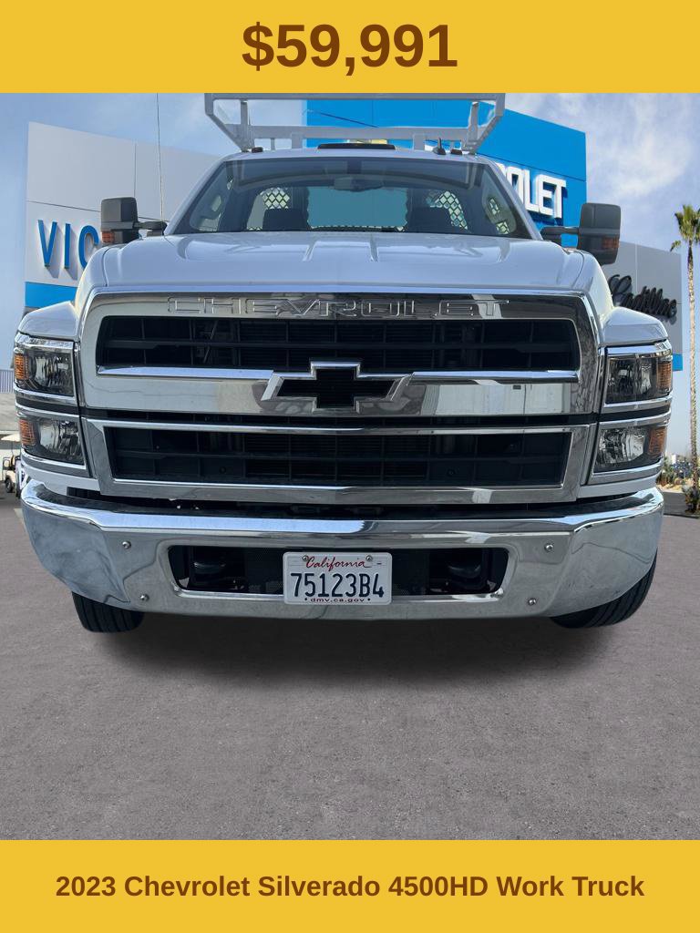 2023 Chevrolet Silverado 4500 Medium Duty Chassis Cab photo 2