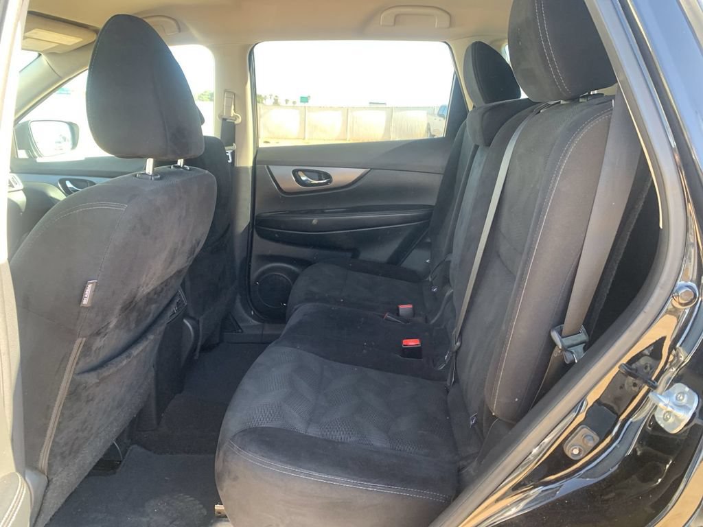 2016 Nissan Rogue S - Photo 24