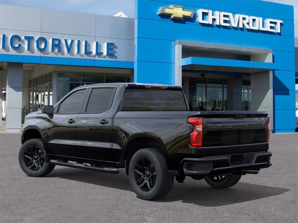 2025 Chevrolet Silverado 1500 Custom photo 3